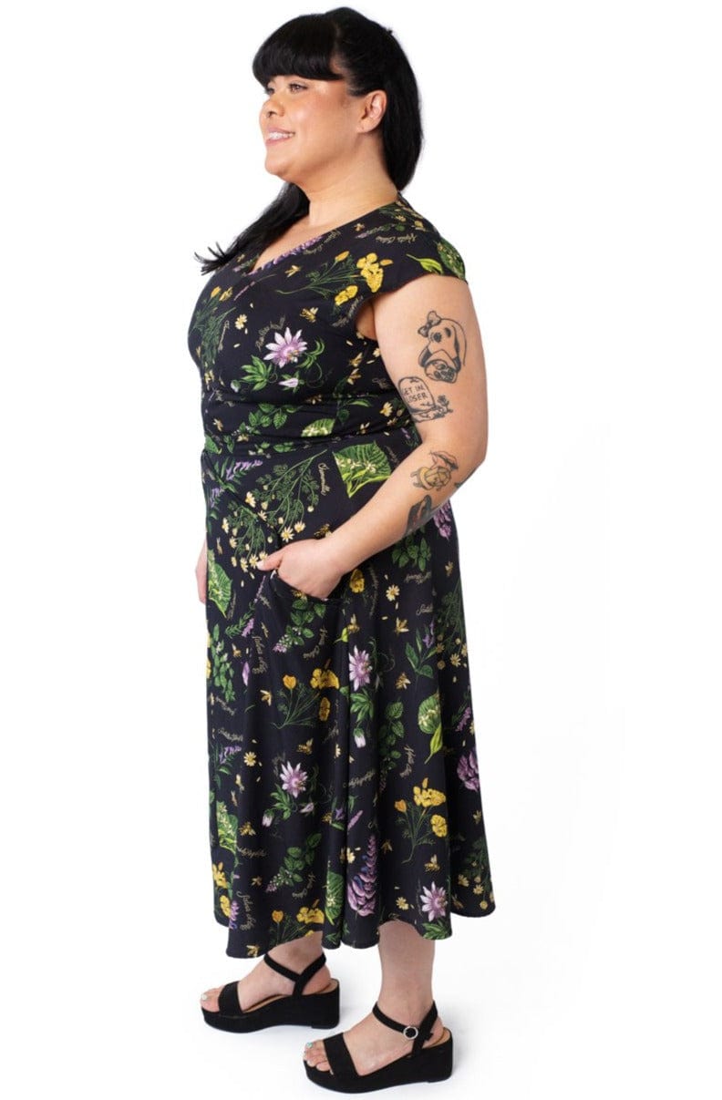 Xena Dress in Ecovero Nervine